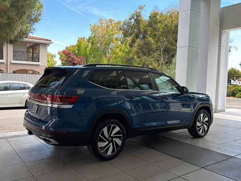 Certified 2025 Volkswagen Atlas SE AWD/4WD image 5