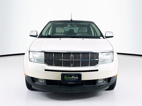 Used 2009 Lincoln MKX 2WD image 2