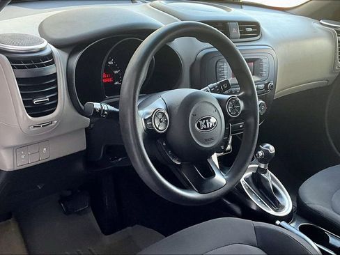 Used 2015 Kia Soul image 12