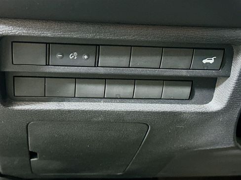 Used 2024 Mitsubishi Outlander SE AWD/4WD image 17
