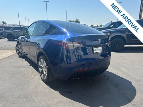 Used 2024 Tesla Model Y Long Range AWD/4WD image 5