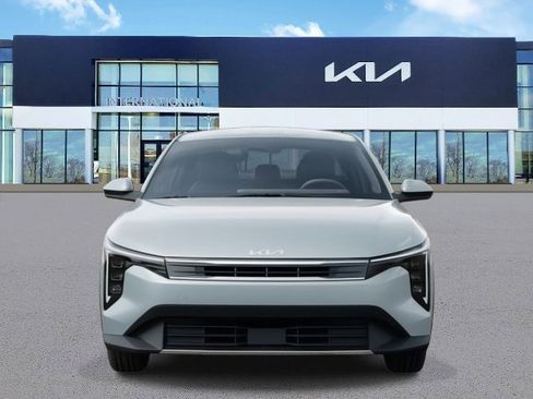 New 2025 Kia K4 EX image 2