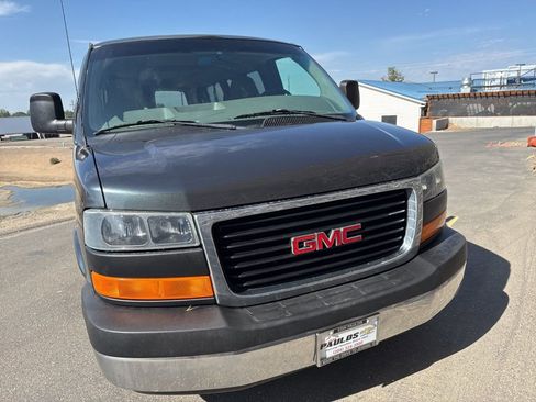 Used 2003 GMC Savana 1500 Passenger w/ Sle Preferred Equipment Group image 3