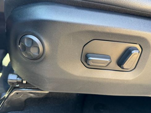 Used 2024 Jeep Wrangler Unlimited Sahara w/ Technology Group image 21