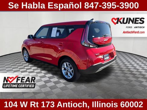 Used 2025 Kia Soul LX w/ LX Technology Package FWD image 7