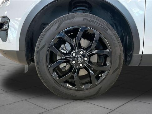 Used 2017 Land Rover Discovery Sport HSE AWD/4WD image 10