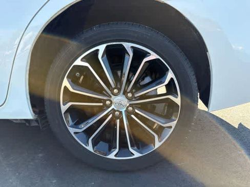 Used 2015 Toyota Corolla S image 25