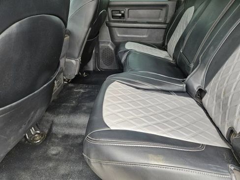Used 2011 RAM 3500 ST w/ ST Decor Group AWD/4WD image 26
