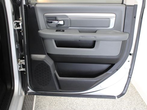 Used 2014 RAM 1500 Lone Star RWD image 32