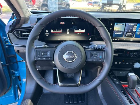 New 2026 Nissan Kicks SR FWD image 21