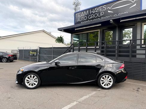 Used 2015 Lexus IS 250 RWD image 3