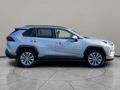 Certified 2019 Toyota RAV4 Limited AWD/4WD image 7