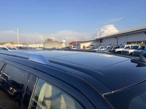 Used 2022 Lincoln Navigator L Reserve image 3