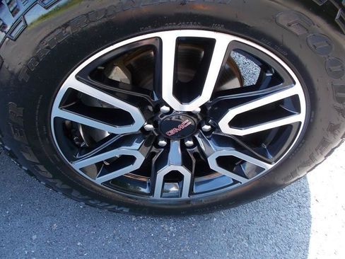 Used 2021 GMC Sierra 1500 AT4 AWD/4WD image 18