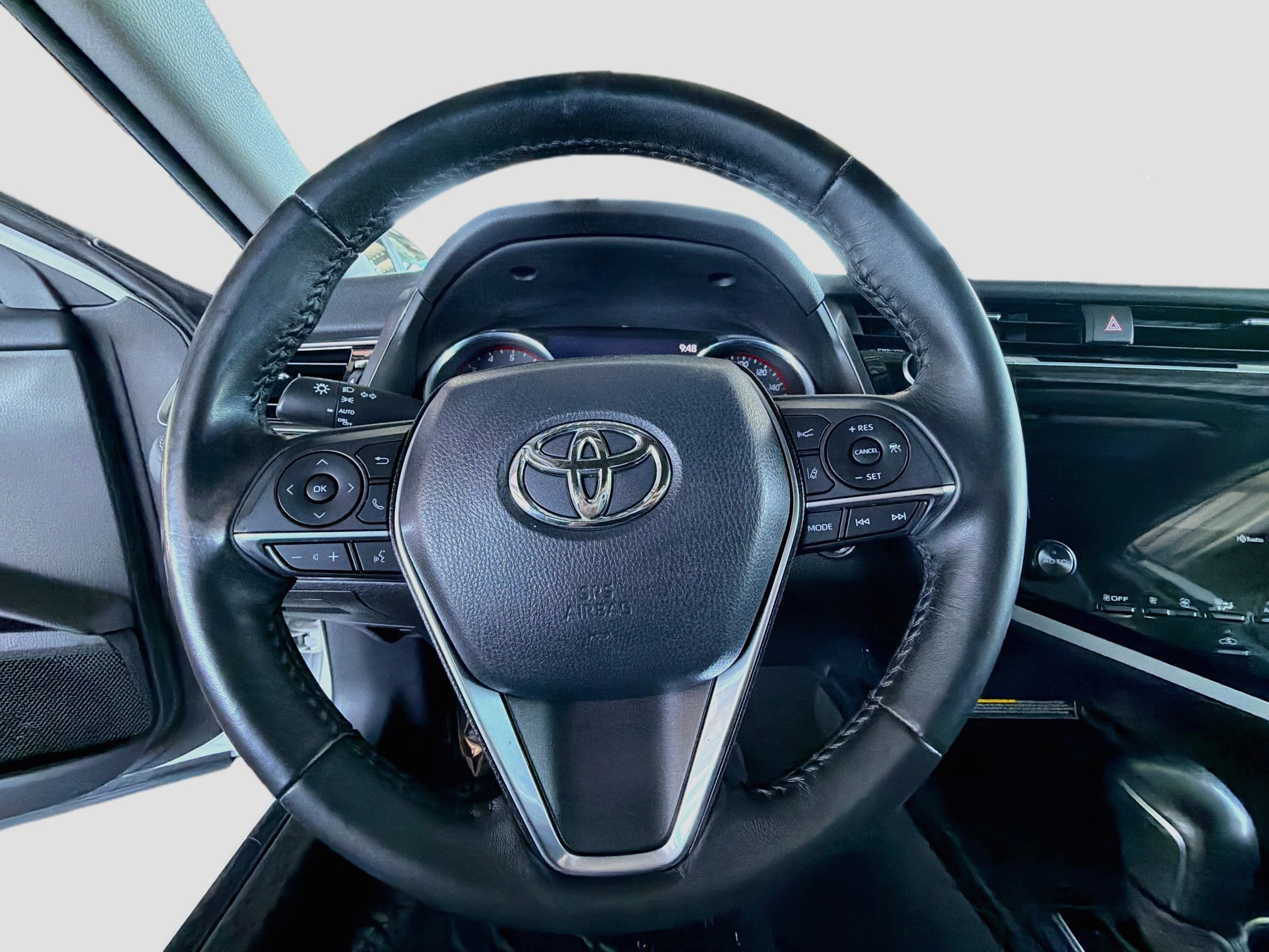 Used 2020 Toyota Camry XSE FWD image 17
