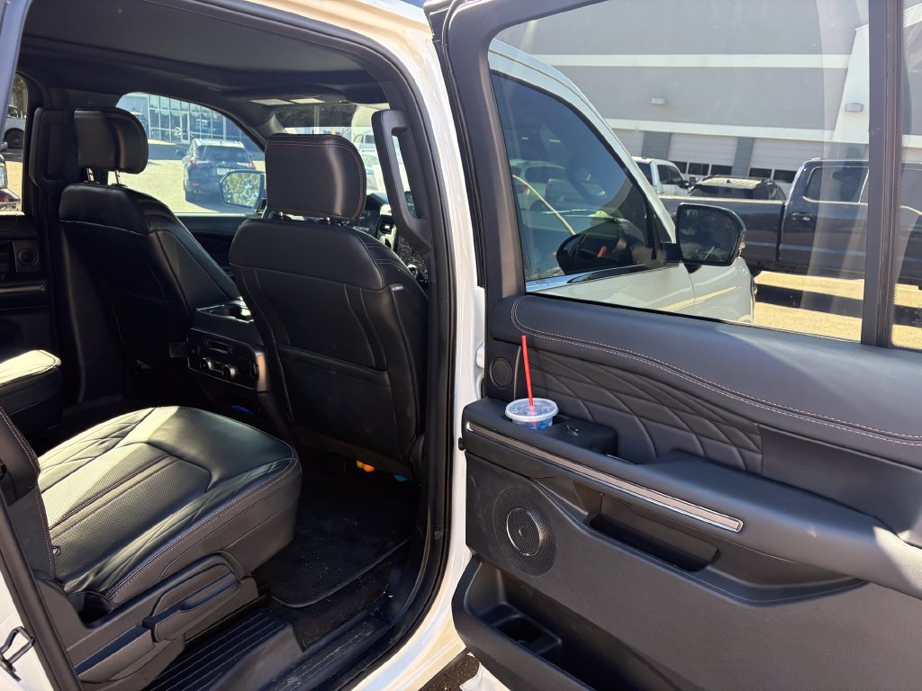 Used 2024 Ford Expedition Max Platinum AWD/4WD image 28