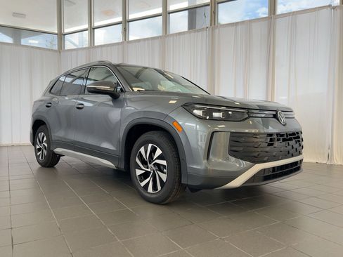 New 2026 Volkswagen Tiguan S image 7