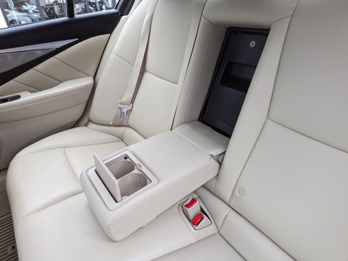 Used 2015 INFINITI Q50 Premium w/ Navigation Package image 38