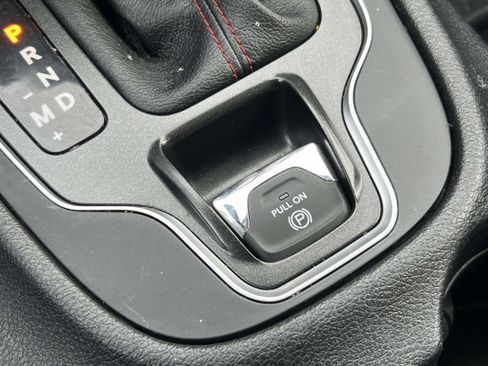 Used 2021 Jeep Cherokee Trailhawk w/ Trailer Tow Group image 16