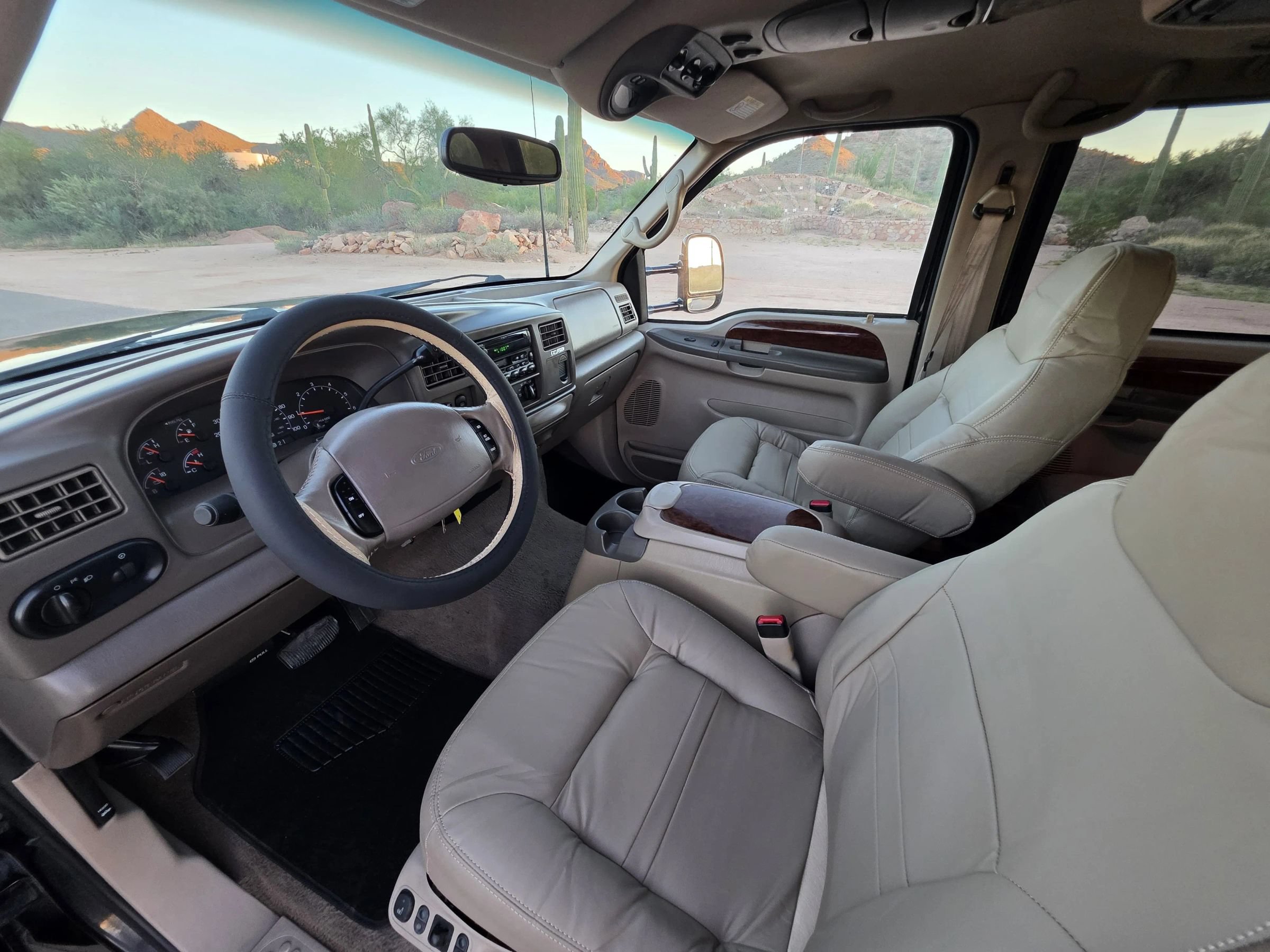 Used 2000 Ford Excursion Limited AWD/4WD image 9