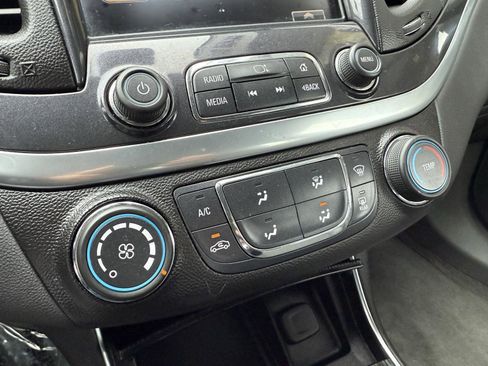 Used 2019 Chevrolet Impala LS image 17