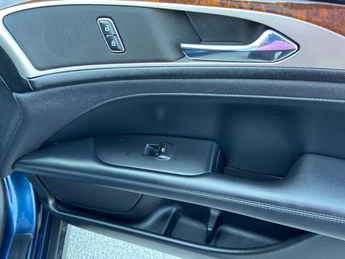 Used 2017 Lincoln MKZ Reserve w/ Climate Package FWD image 30
