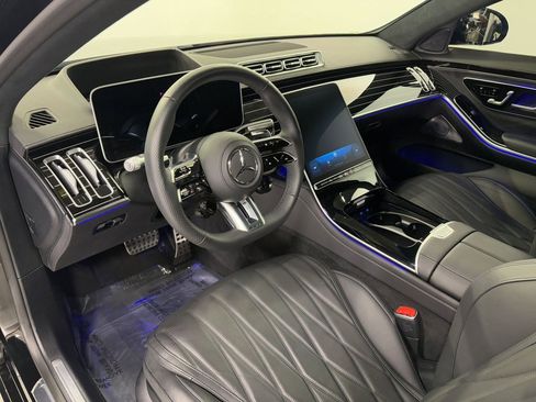 Used 2024 Mercedes-Benz S 63 AMG S w/ Carbon Fiber Exterior Package image 10