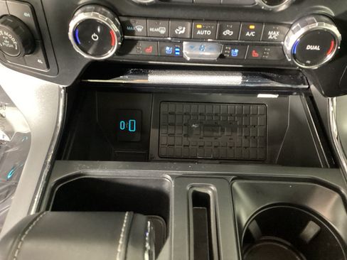 Used 2023 Ford F150 Lariat w/ Equipment Group 502A High AWD/4WD image 23