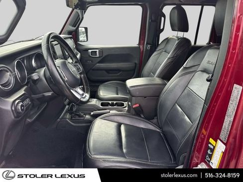 Used 2021 Jeep Wrangler Unlimited Sahara AWD/4WD image 16