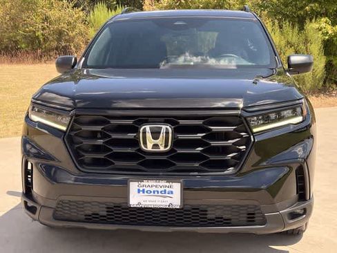 Certified 2025 Honda Pilot Sport image 7