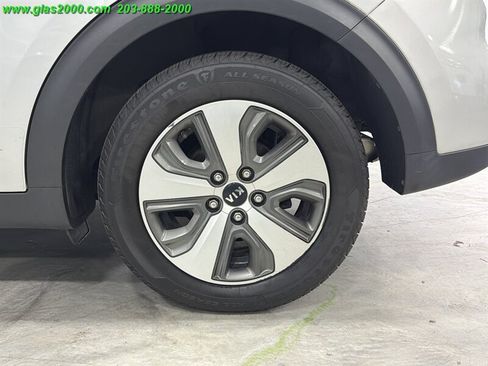 Used 2018 Kia Niro FE FWD image 16