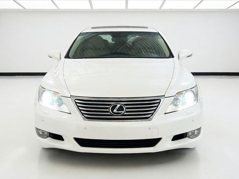 Used 2010 Lexus LS 460 AWD w/ Comfort Pkg image 2
