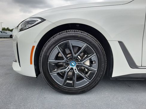 Used 2023 BMW i4 eDrive35 RWD image 5