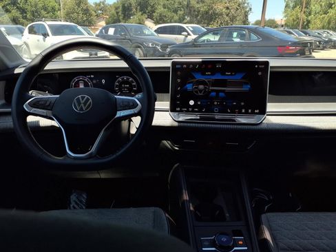 Certified 2026 Volkswagen Tiguan S FWD image 21