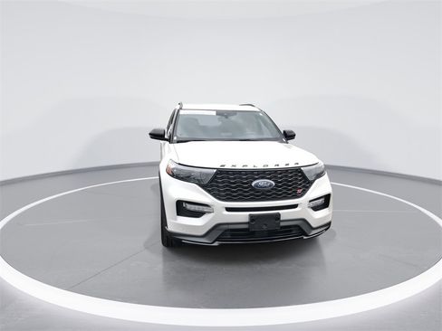 Used 2022 Ford Explorer ST w/ Equipment Group 401A image 3