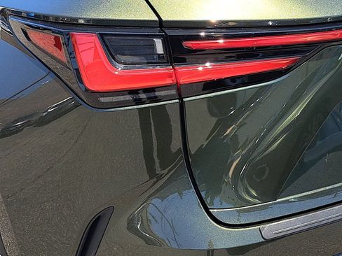 Used 2025 Lexus NX 250 FWD image 37