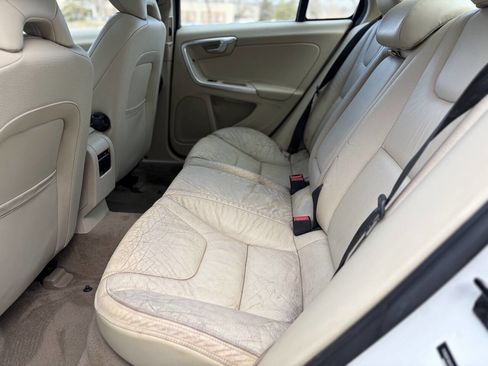 Used 2012 Volvo S60 T5 image 15