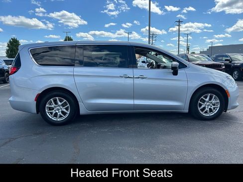Used 2023 Chrysler Voyager LX FWD image 8