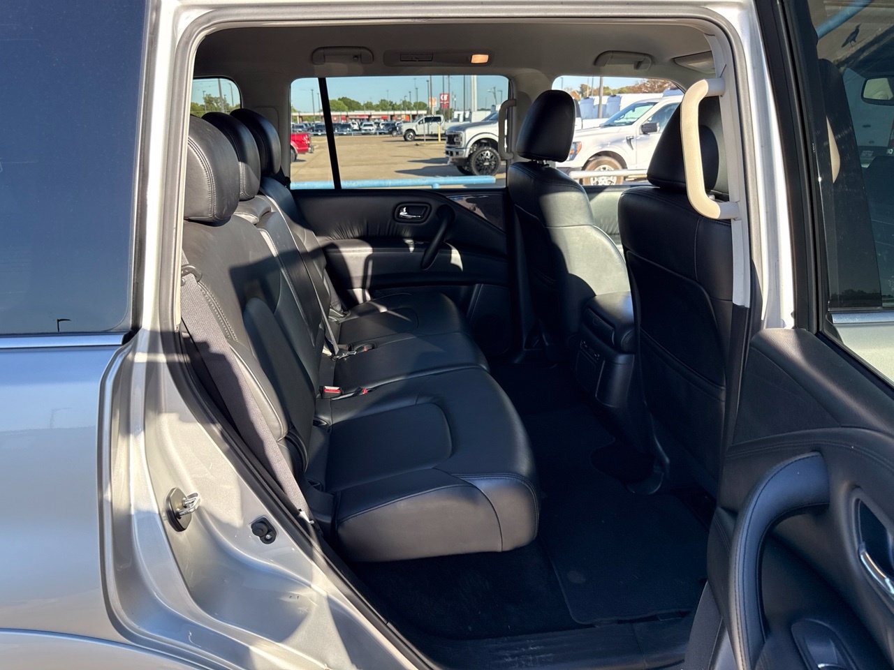 Used 2024 Nissan Armada SV RWD image 12