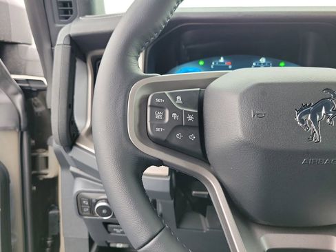 New 2025 Ford Bronco Outer Banks w/ Sasquatch Package image 23