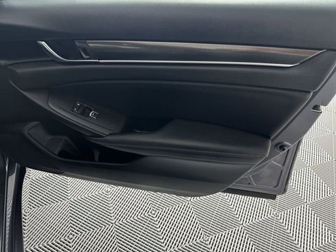 Used 2020 Honda Accord Sport image 31