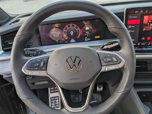 New 2026 Volkswagen Tiguan SE R-Line image 20