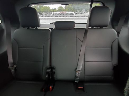 Used 2024 Chevrolet Traverse RS w/ LPO, Floor Liner Package AWD/4WD image 7