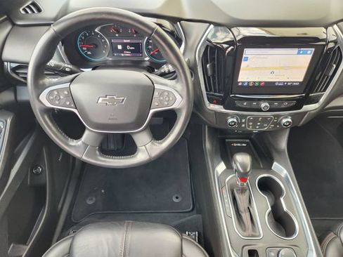 Used 2022 Chevrolet Traverse RS FWD image 29