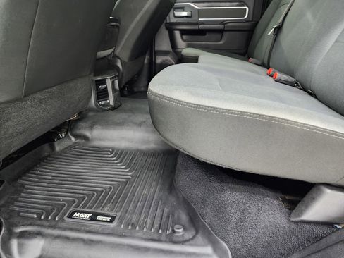 Used 2019 RAM 2500 Big Horn image 32