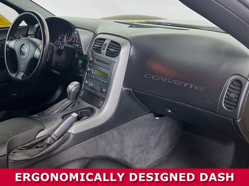 Used 2006 Chevrolet Corvette Convertible w/ Preferred Equipment Group image 18