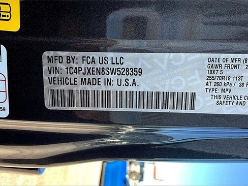 Used 2025 Jeep Wrangler Sahara image 30