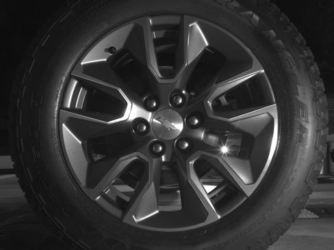 Used 2024 Chevrolet Silverado 1500 LT AWD/4WD image 12