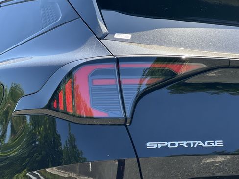 New 2026 Kia Sportage SX FWD image 14
