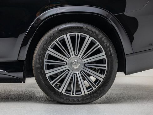 Used 2022 Mercedes-Benz Maybach GLS 600 4MATIC image 15